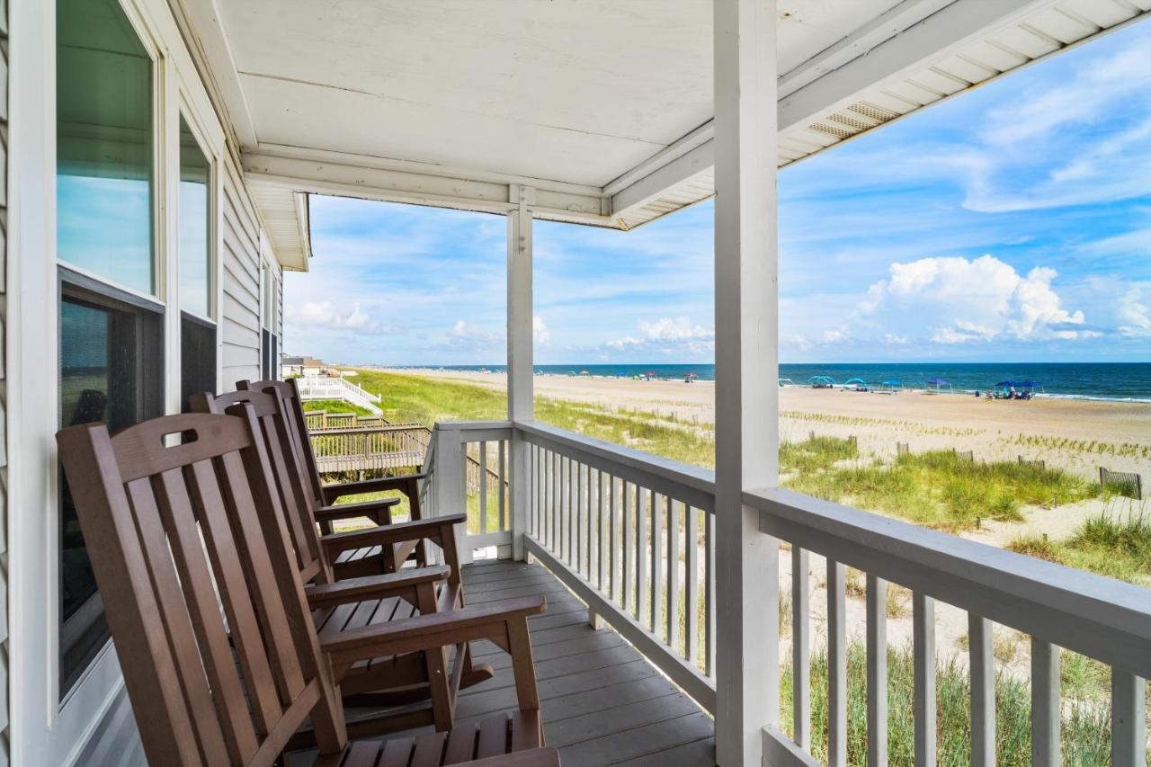 Ocean Daze - Sleeps 22, Direct Oceanfront, Renovated May 2022 Villa Holden Beach Luaran gambar