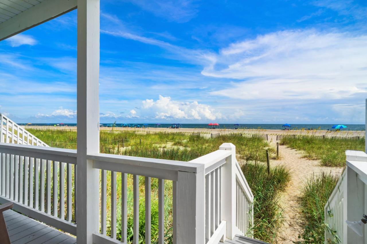 Ocean Daze - Sleeps 22, Direct Oceanfront, Renovated May 2022 Villa Holden Beach Luaran gambar