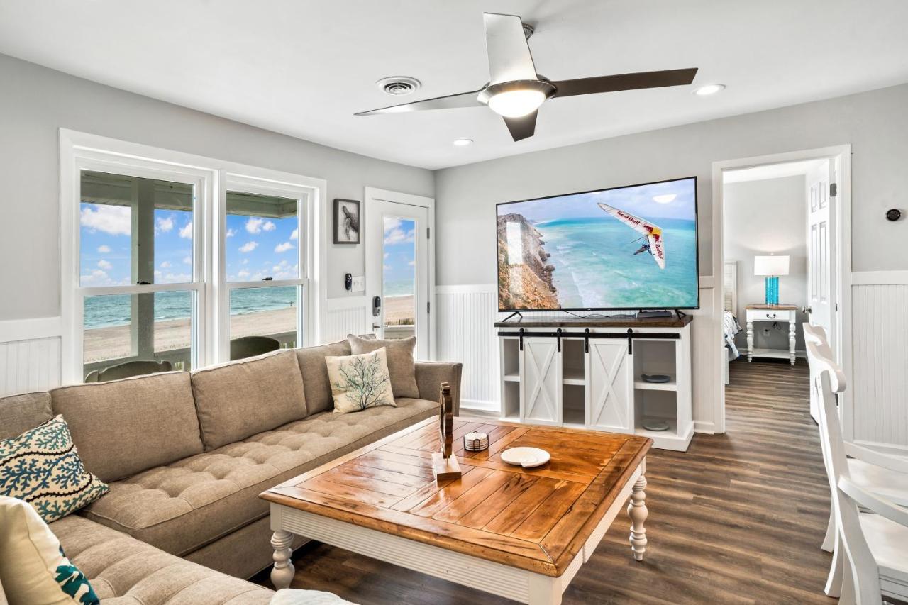 Ocean Daze - Sleeps 22, Direct Oceanfront, Renovated May 2022 Villa Holden Beach Luaran gambar