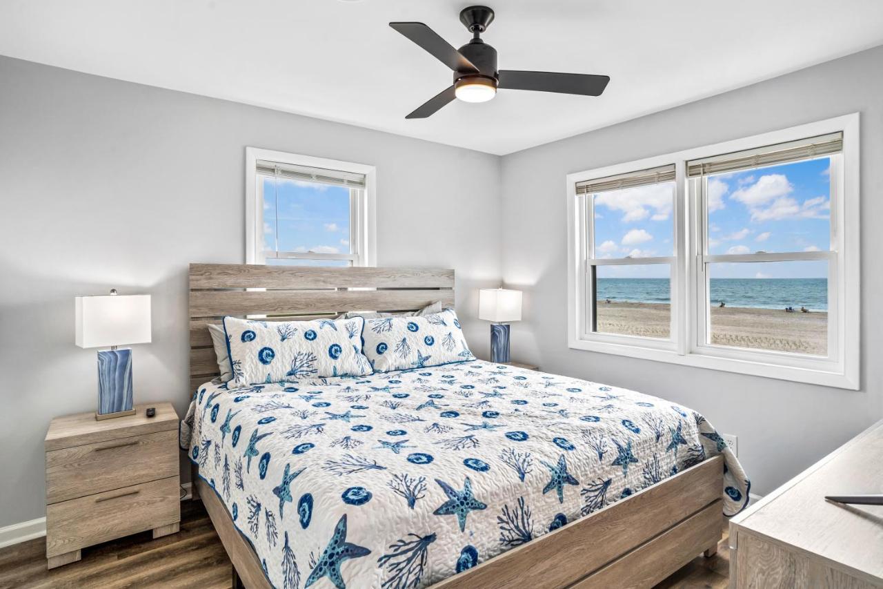 Ocean Daze - Sleeps 22, Direct Oceanfront, Renovated May 2022 Villa Holden Beach Luaran gambar